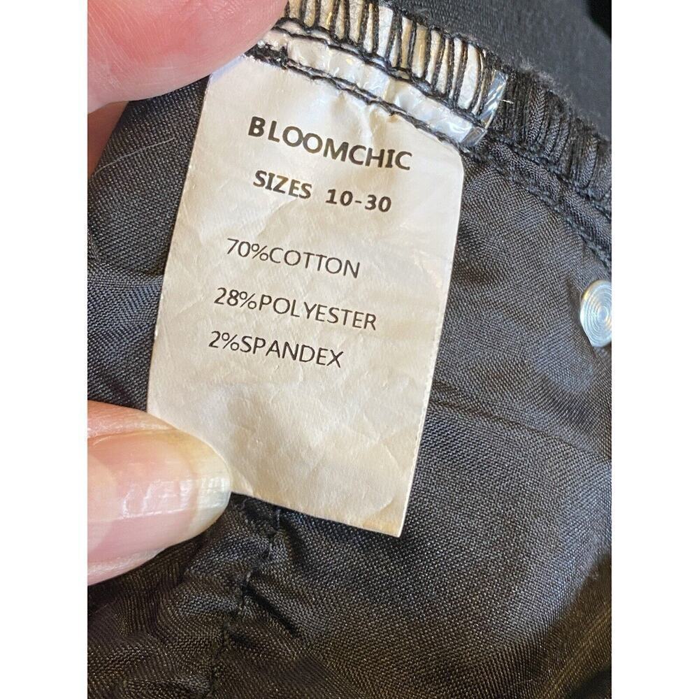 Bloomchic Jean Shorts Very Stretchy High Rise Black Denim Plus Size 24 - Picture 7 of 8